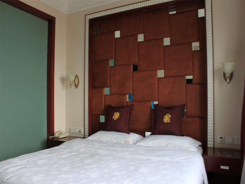 Baotou West Lake Hotel Стая снимка