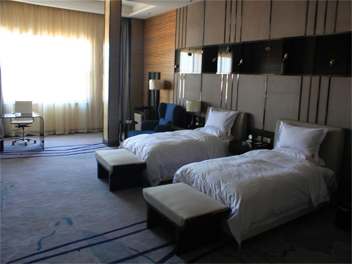 Baotou West Lake Hotel Стая снимка